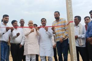 विधायक ठाकुर रामवीर ने विद्युत लाइन का किया शुभारंभ