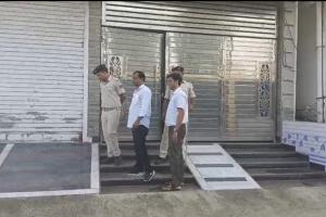 आय से अधिक संपत्ति मामले में भवन निर्माण विभाग के एग्जीक्यूटिव इंजीनियर प्रणव कुमार के घर विजिलेंस की छापेमारी