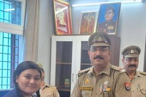 एक दिन की गोरखनाथ थाना प्रभारी बनी काव्या त्रिपाठी     