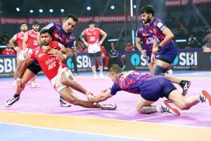 प्रो कबड्डी लीग : अक्षित ने अकेले दम पर दिल्ली को जिताया, गुजरात के 5 सुपर टैकल बेकार गए