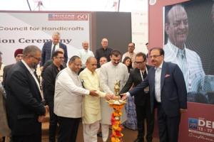इंडिया एक्सपो मार्ट में आईएचजीएफ द्वारा आयोजित दिल्ली मेला में देश के हुनर को उत्पाद प्रदर्शन का मंच मिला
