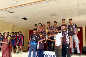 एस.एफ.डी.ए.वी. पब्लिक स्कूल ने स्टेट स्तरीय टूर्नामेंट में मचाई धूम, वॉलीबॉल और शूटिंग में गोल्ड की हासिल की उपलब्धि