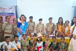 बेटियों ने सीखा हिम्मत का मंत्र, बोले एसपी सिटी — “अप्रिय घटना छिपाओ मत, आवाज उठाओ!”