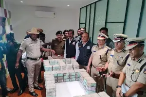 बेंगलुरु में 7.11 करोड़ रुपये की लूट के मामले में पुलिस कांस्टेबल समेत तीन गिरफ्तार