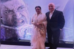 अनुपम खेर और रेखा की मुलाकात, रेखा को सौंदर्य का प्रतीक बताया