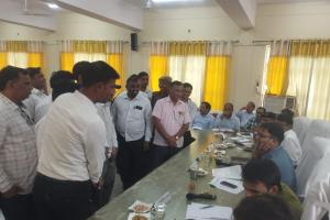 शैक्षणिक योग्यता, वेतनमान व भत्तों में बढ़ोतरी की मांग को लेकर लेखपालों ने सौंपा ज्ञापन