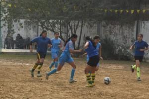 इंटर स्कूल बालिका फुटबॉल टूर्नामेंट का आयोजन, ग्लोबल स्कूल बना चैंपियन