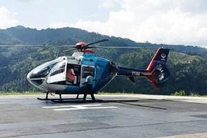 राजस्थान के मुख्यमंत्री का हेलीकॉप्टर खराब मौसम के कारण आगरा में आपात स्थिति में उतरा