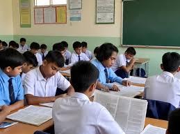 उप्र : छात्रों में पढ़ने की संस्कृति विकसित करने के लिए अखबार पढ़ना अनिवार्य करने पर जोर