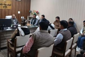 सड़क दुर्घटनाओं पर अंकुश को देर से जागा परिवहन विभाग : ट्रक, बस, टैक्सी यूनियन के पदाधिकारियों संग बैठक 