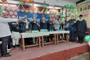 फलाहे दारैन इण्टर काॅलेज में मनाया गया 77वां गणतंत्र दिवस, उप क्षेत्रीय मद्यनिषेध व जिला कुष्ठ रोग अधिकारी ने छात्रों को किया जागरूक