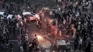 ईरान: विरोध-प्रदर्शनों में अब तक ‘35 लोगों की मौत, 1,200 हिरासत में 