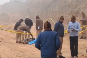 निर्माणाधीन ओवरब्रिज के नीचे मिला व्यक्ति शव, इलाके में मची सनसनी
