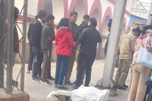 अयोध्या दर्शन को जा रहे बुजुर्ग श्रद्धालु का वंदे भारत ट्रेन में निधन, टूंडला स्टेशन पर उतारा शव