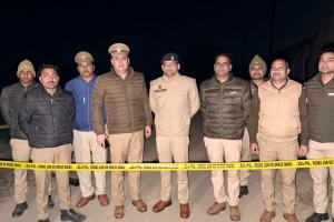 चेकिंग के दौरान पुलिस की बदमाशों से हुई मुठभेड़, दो के पैर में लगी गोली, गिरफ्तार 