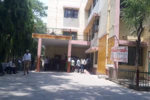 शासन के निर्देशन व कार्य में लापरवाही को लेकर मुख्य चिकित्सा अधिकारी को अपर मुख्य सचिव ने थमाया नोटिस