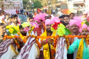 नगर में धूमधाम से निकाली गई भगवान शिव की बारात, कई डोले रहे शामिल  