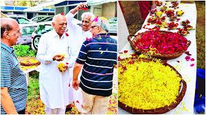 मुंबई की महापौर ने मनाई ‘फूलों से होली’, पर्यावरण अनुकूल उत्सव का दिया संदेश