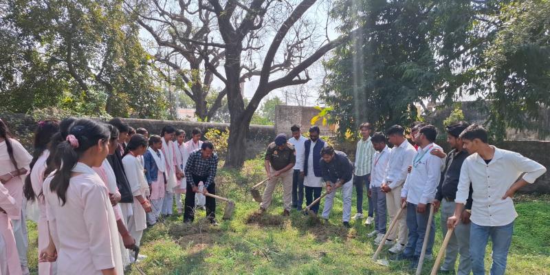 सात दिवसीय विशेष शिविर का शुभारंभ