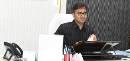 फार्मर रजिस्ट्री कार्य में लापरवाह 9 लेखपालों को नोटिस जारी 