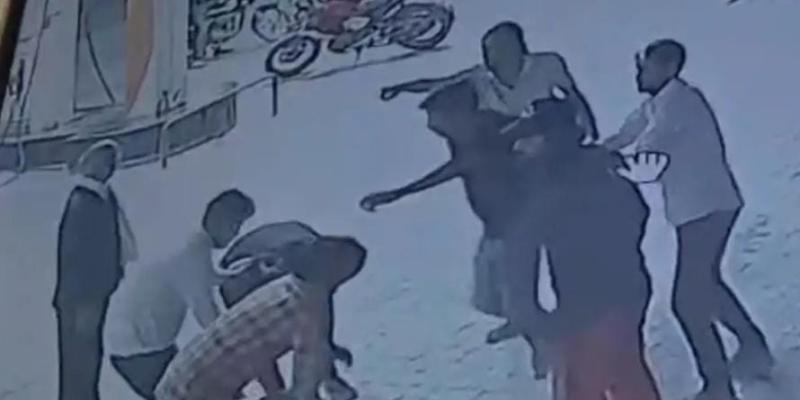 दबंगों ने पेट्रोल पंप पर किया खूनी संघर्ष