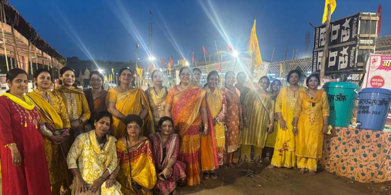 मृत्युंजय माँ पीताम्बरा महायज्ञ में महिला शक्ति ने की सेवा